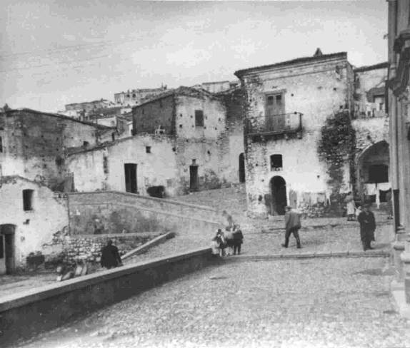  Nand' a Madonn' vers' 1946. Ce cambiamend'! 