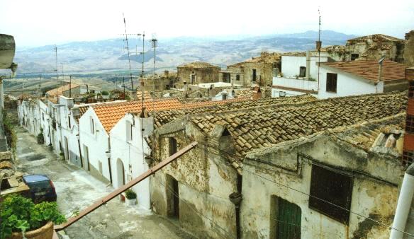 GRASSANO, u cuartir' che se na va sciutt' in frane, alla madonedd' 